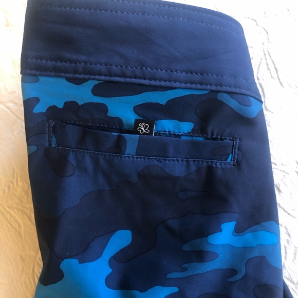 NEW. Board Shorts XL - Picture 11 of 12